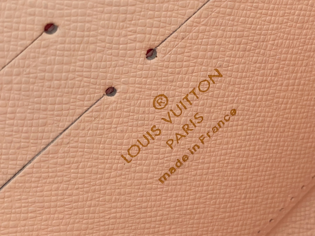 Louis Vuitton ジッピー・ウォレットRef:M60017 ダミエ ホワイト